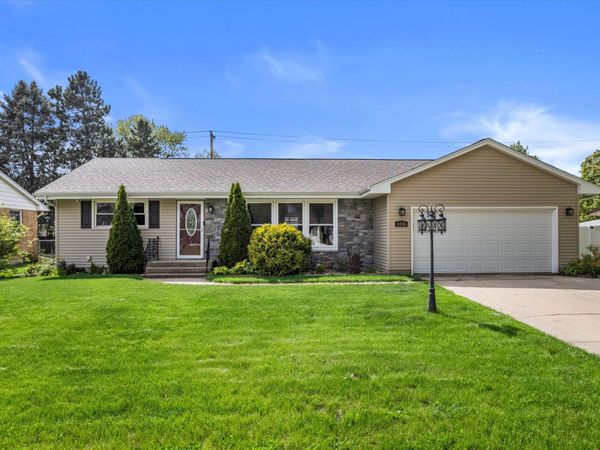 2286 Wood Dr, Beloit, WI 53511