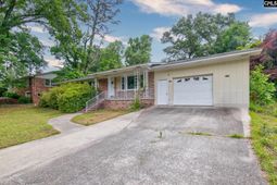 1134 Woodland Drive photo 4