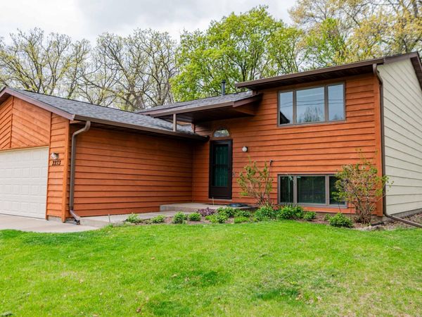 2273 6th Street N, North Saint Paul, MN 55109