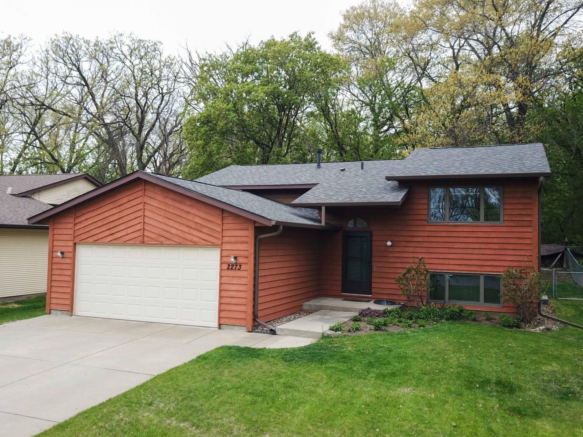 2273 6th Street N, North Saint Paul, MN 55109 Main Photo