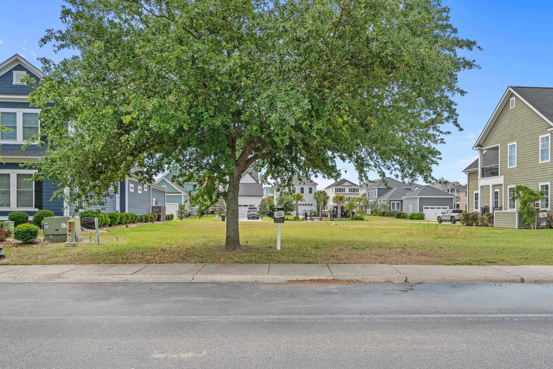 884 Crystal Water Way  Photo 7