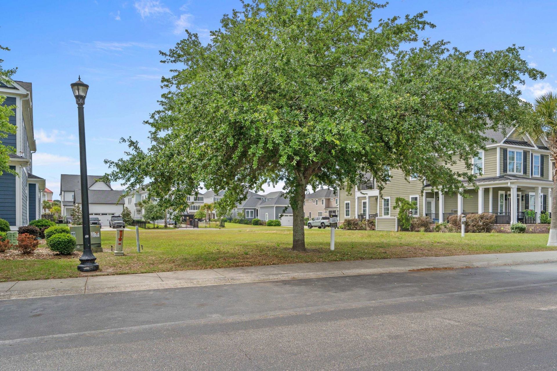 884 Crystal Water Way  Photo 9