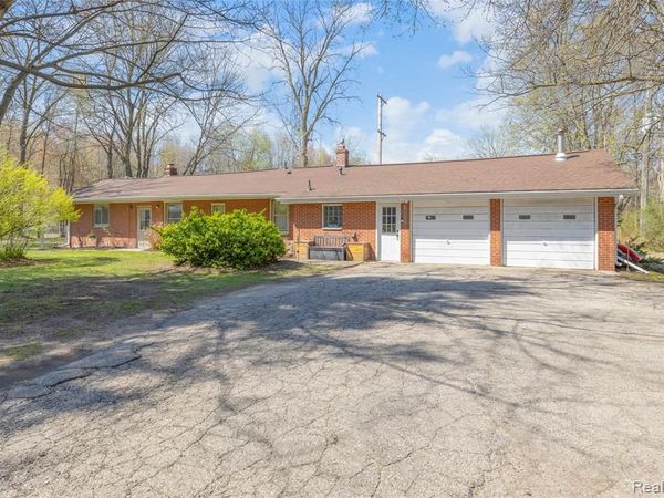 16000 S Huron River Drive , Romulus, MI 48174