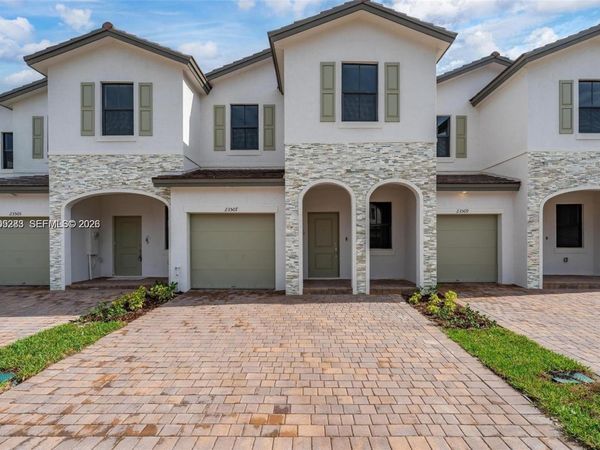 23507 SW 129th Path, Homestead, FL 33032