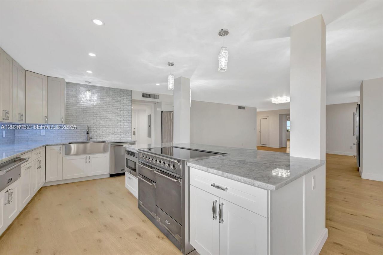 1800 S Ocean Blvd , Unit 210, Lauderdale by the Sea, FL 33062 Photo
