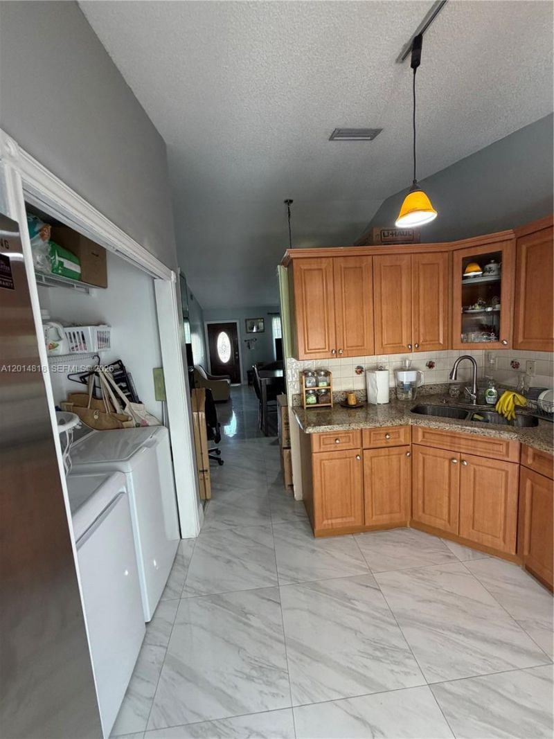 7101 W 24th Ave , Unit 14, Hialeah, FL 33016 Photo