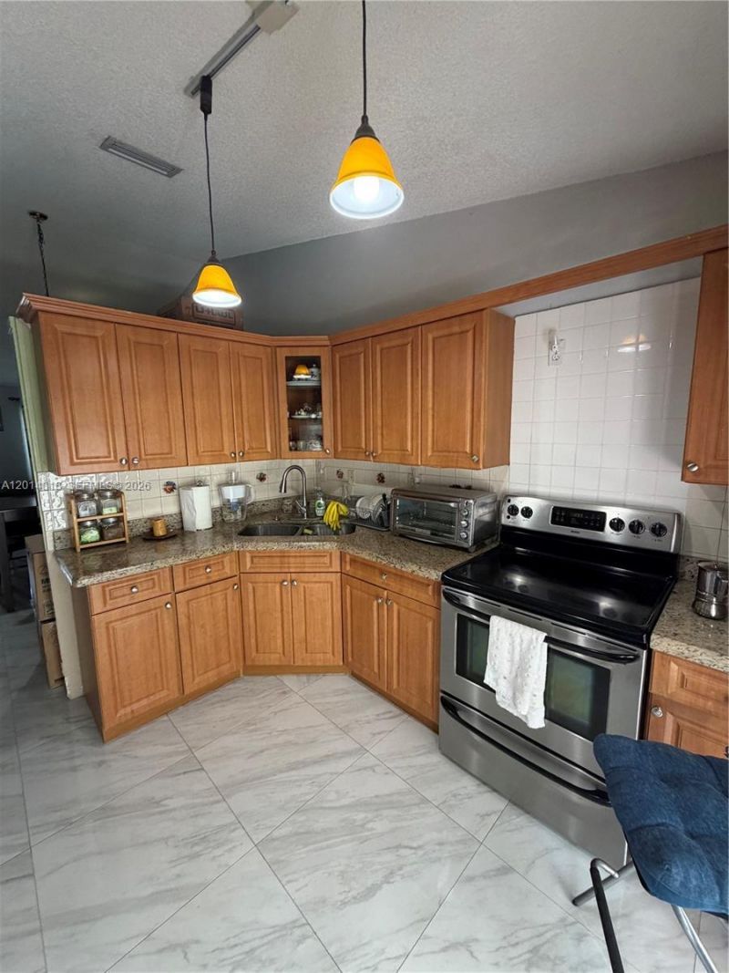 7101 W 24th Ave, Unit 14, Hialeah, FL 33016 Photo