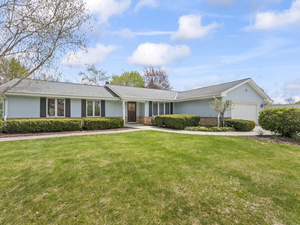 9906 N Concord Dr, Mequon, WI 53097