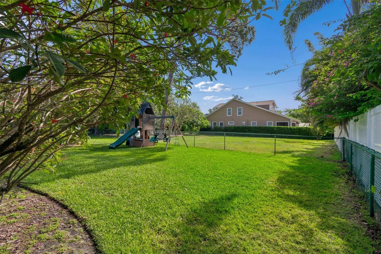 301 26th Street W, Bradenton, FL 34205 Photo