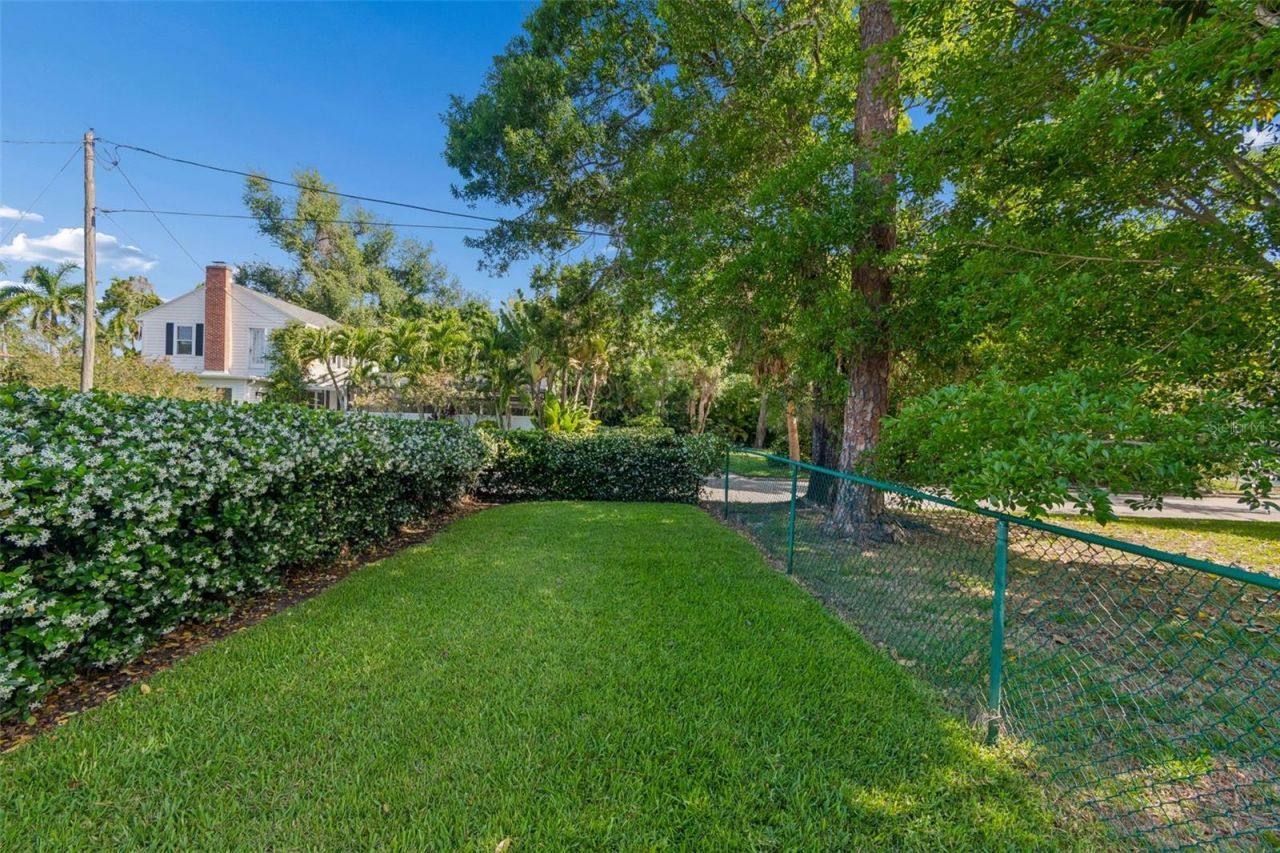 301 26th Street W, Bradenton, FL 34205 Photo
