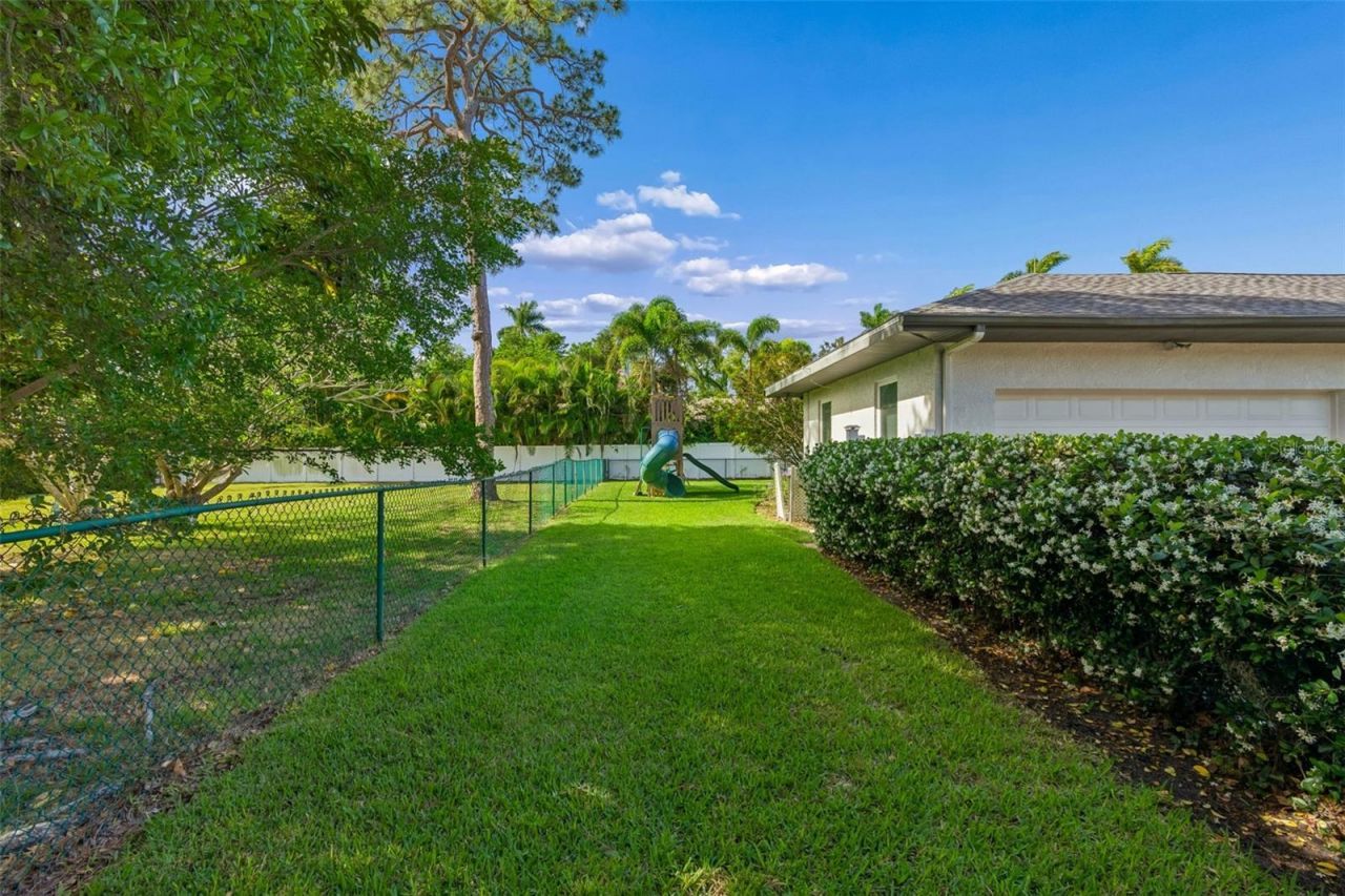 301 26th Street W, Bradenton, FL 34205 Photo