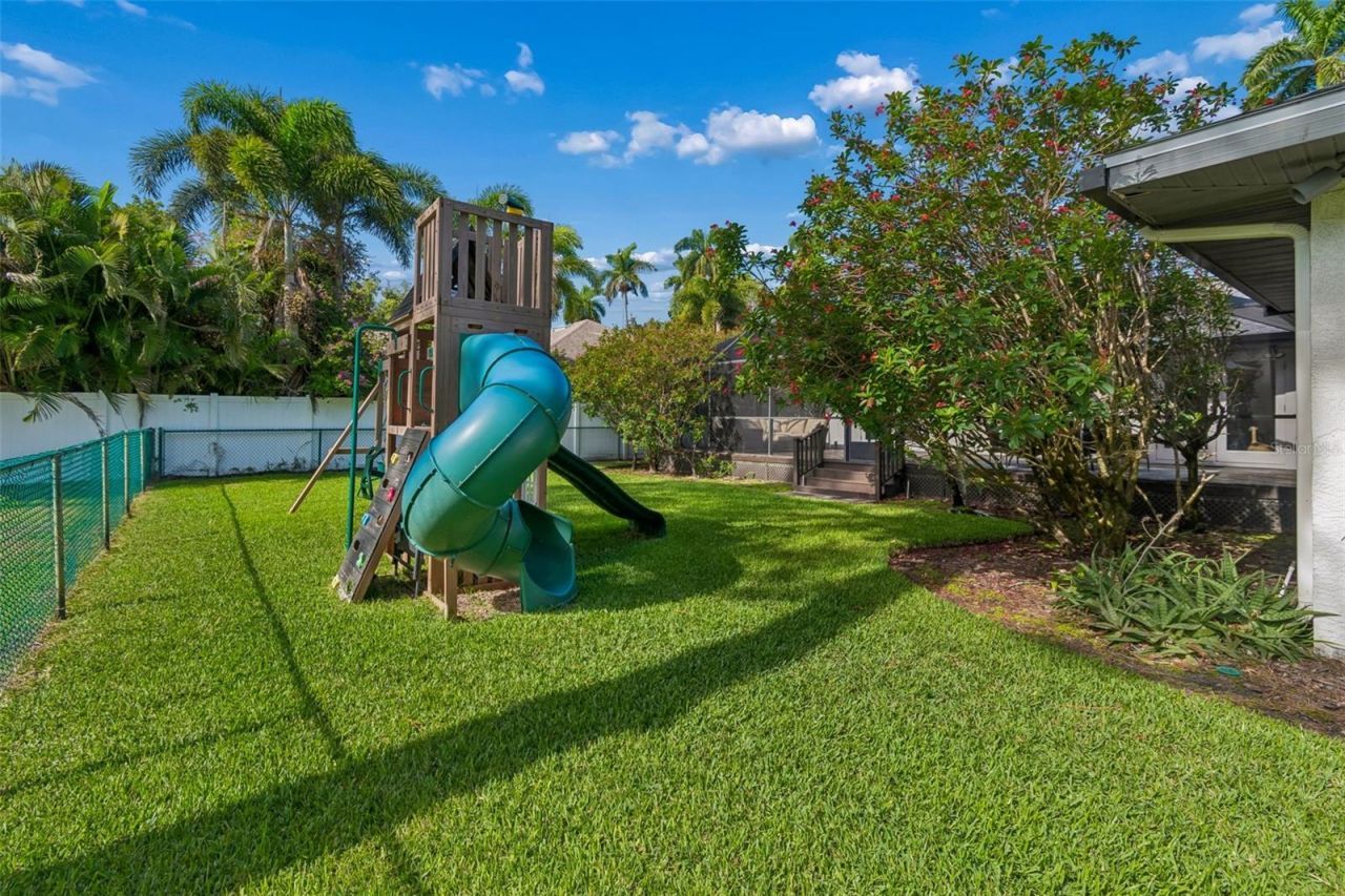 301 26th Street W, Bradenton, FL 34205 Photo