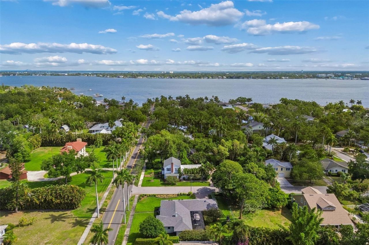 301 26th Street W, Bradenton, FL 34205 Photo