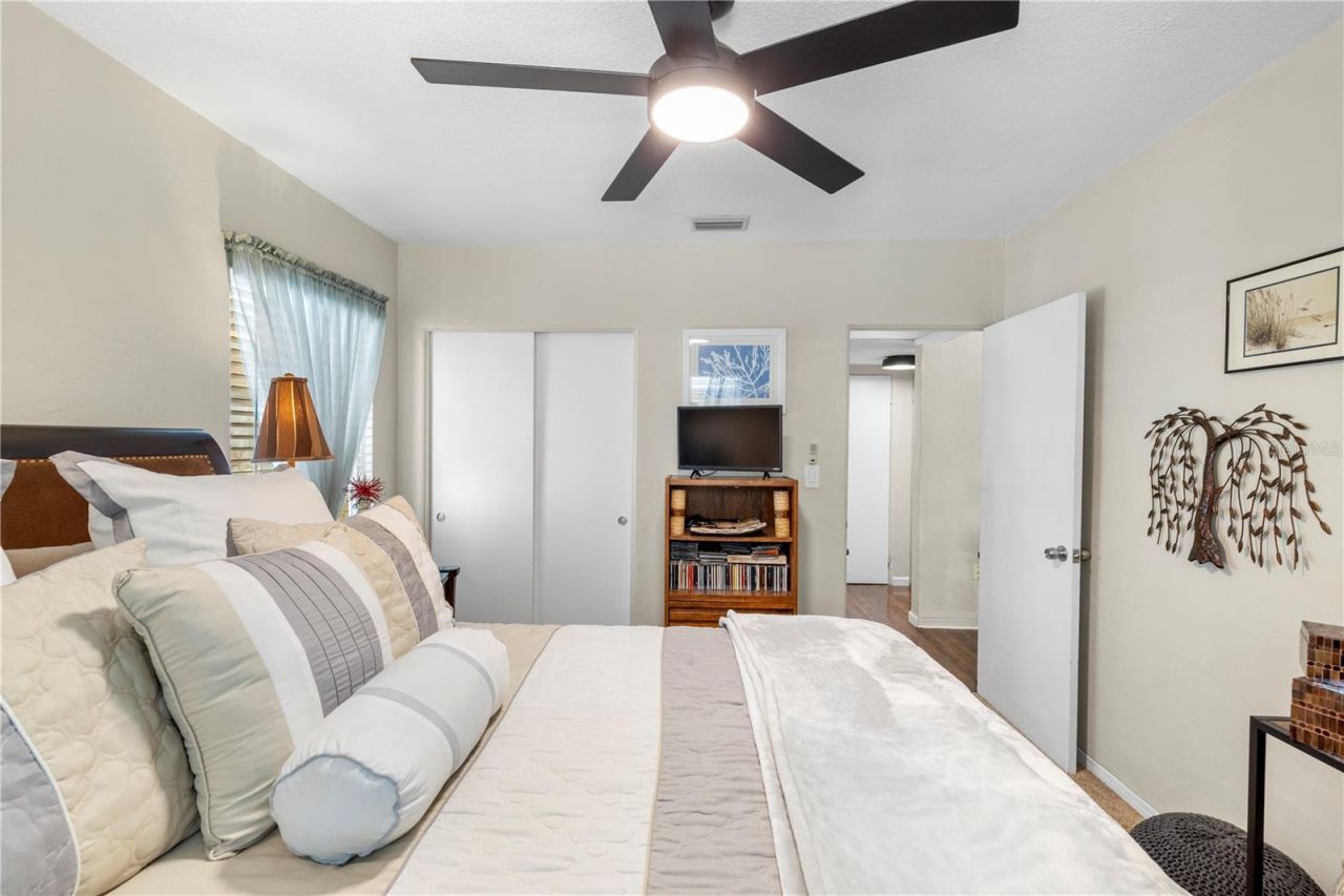 8187 23rd Avenue N, Saint Petersburg, FL 33710 Photo