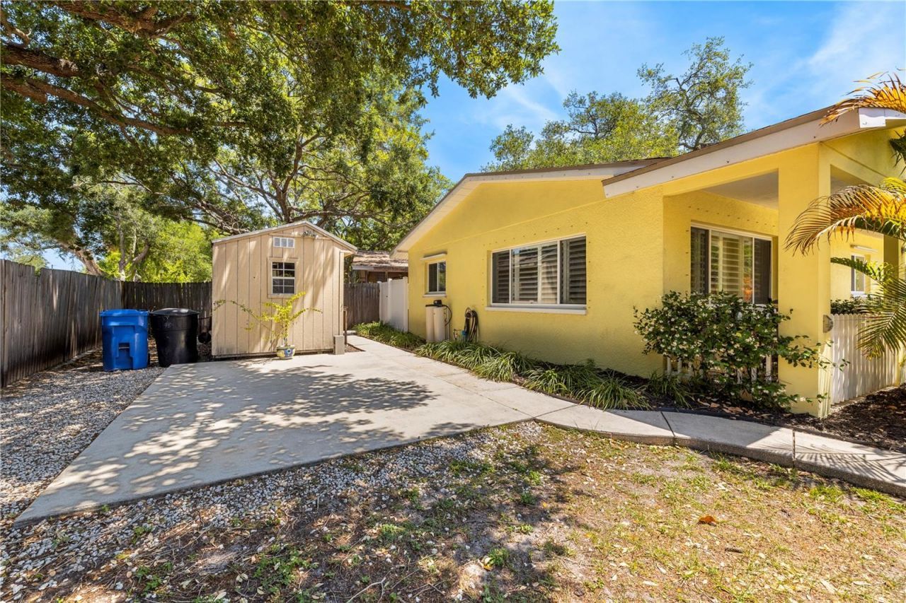 8187 23rd Avenue N, Saint Petersburg, FL 33710 Photo