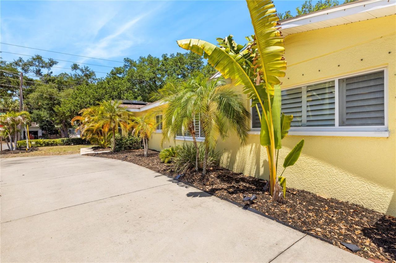 8187 23rd Avenue N, Saint Petersburg, FL 33710 Photo