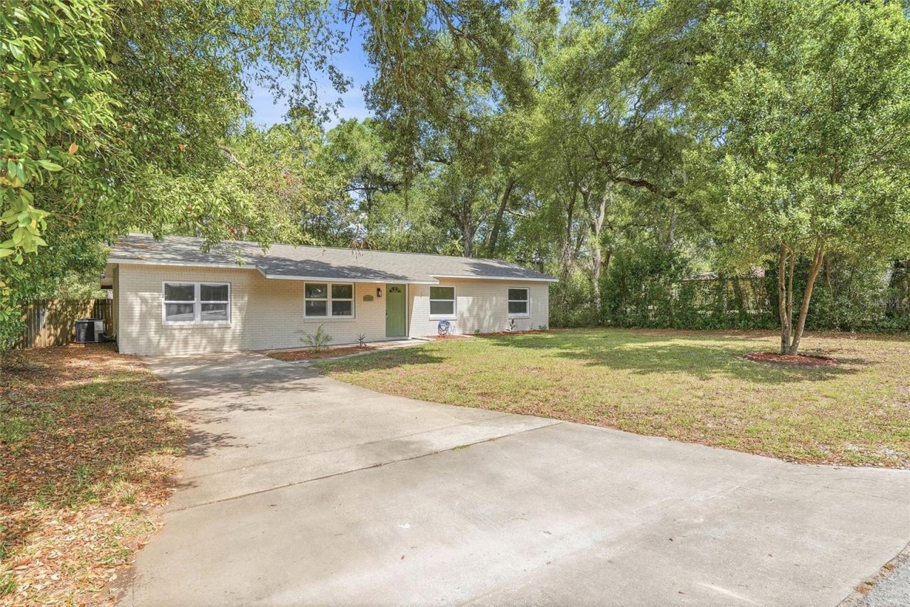 6040 Knollwood Dr, Ridge Manor, FL 33523 Photo