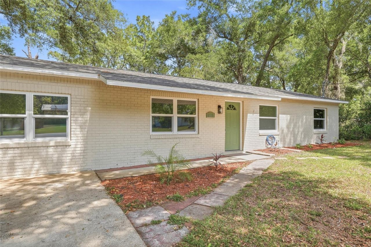 6040 Knollwood Dr, Ridge Manor, FL 33523 Photo