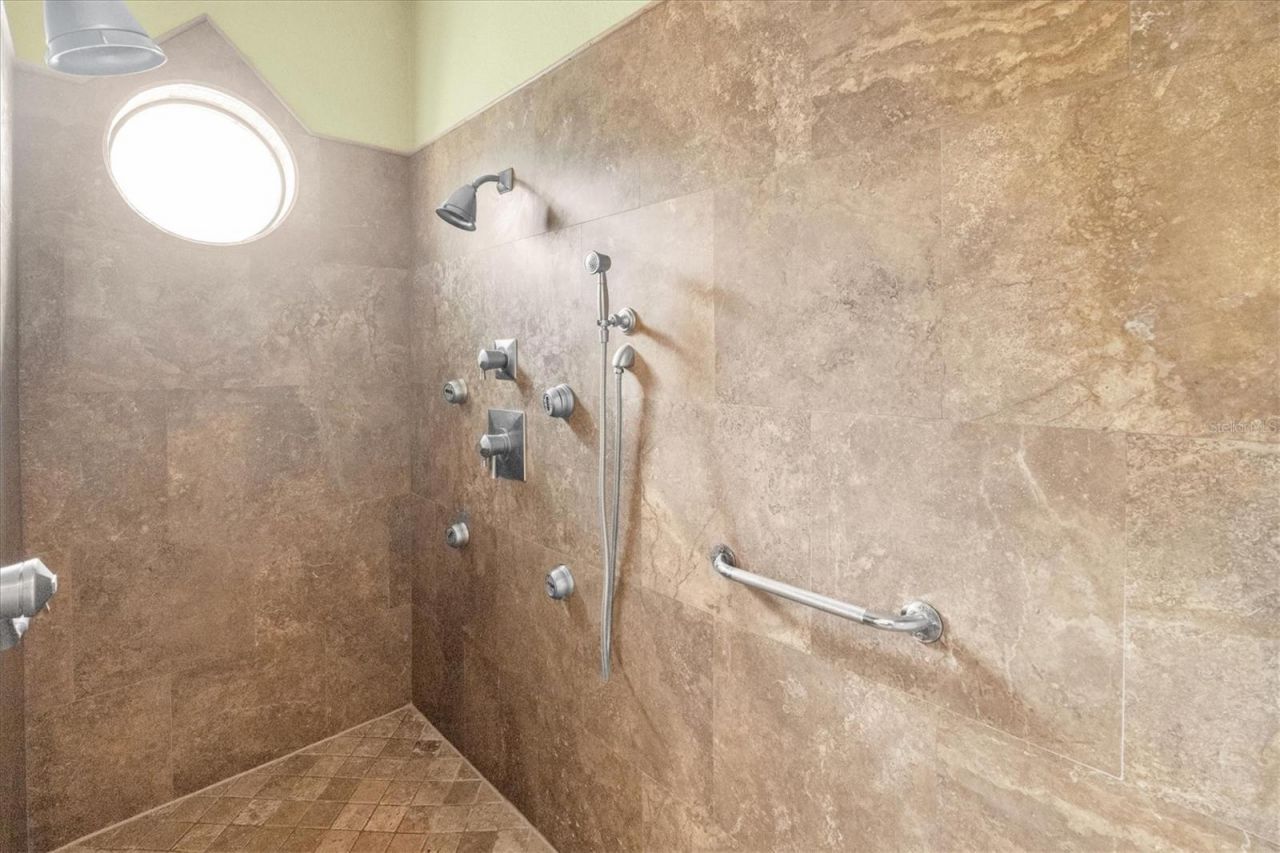 1067 Ashland Avenue, Tarpon Springs, FL 34689 Photo