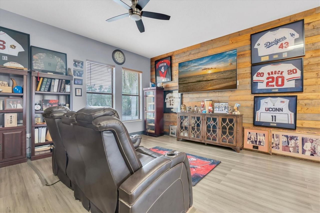 1067 Ashland Avenue, Tarpon Springs, FL 34689 Photo