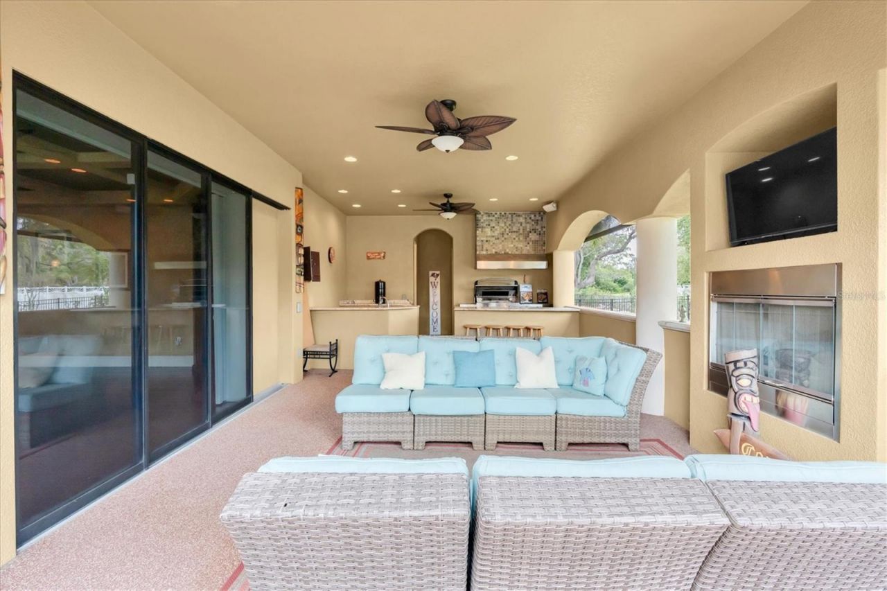 1067 Ashland Avenue, Tarpon Springs, FL 34689 Photo