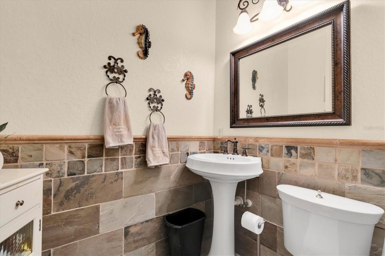 1067 Ashland Avenue, Tarpon Springs, FL 34689 Photo
