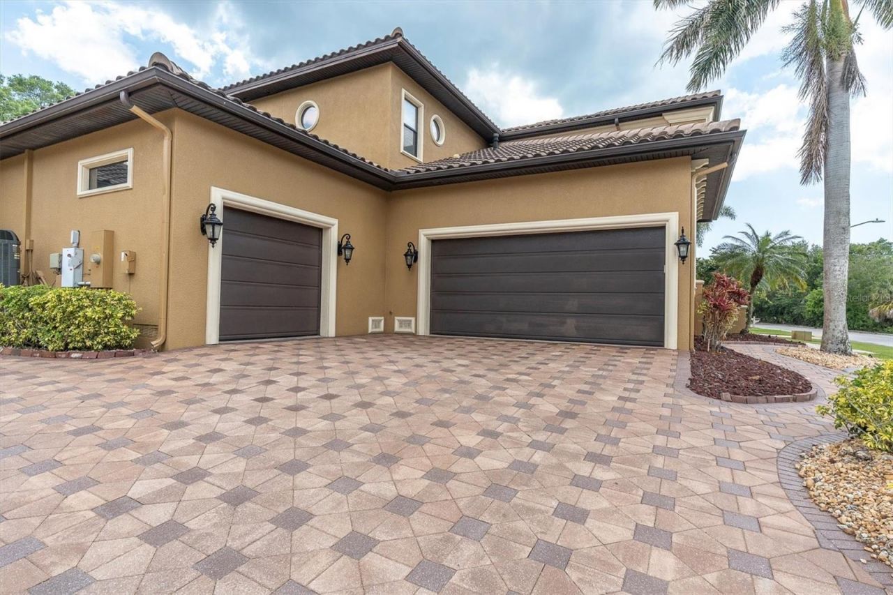 1067 Ashland Avenue, Tarpon Springs, FL 34689 Photo