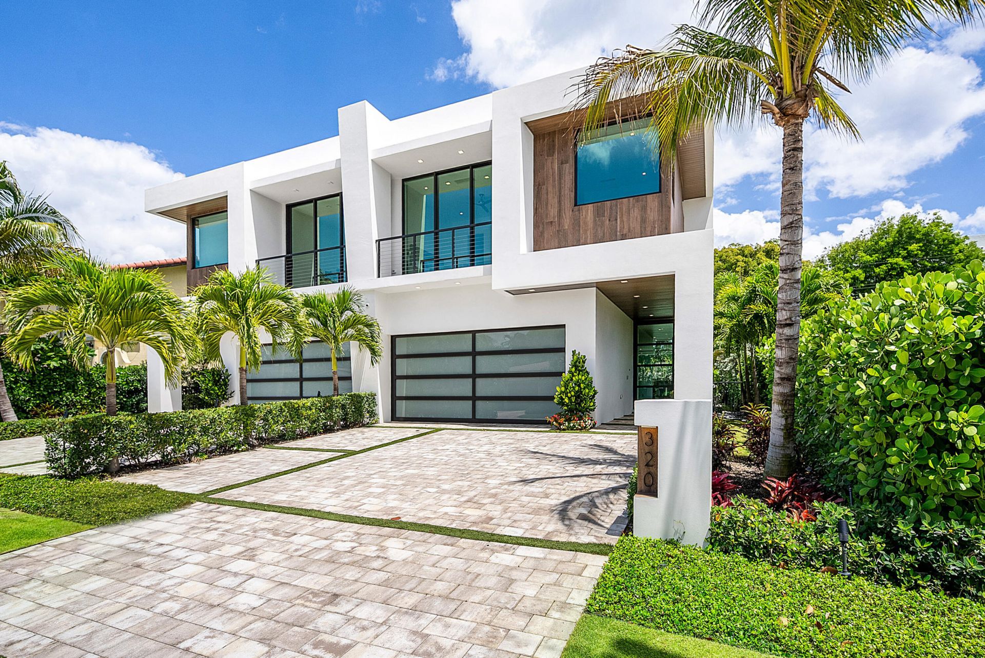 320 NE Wavecrest Way, Boca Raton, FL 33432 Photo