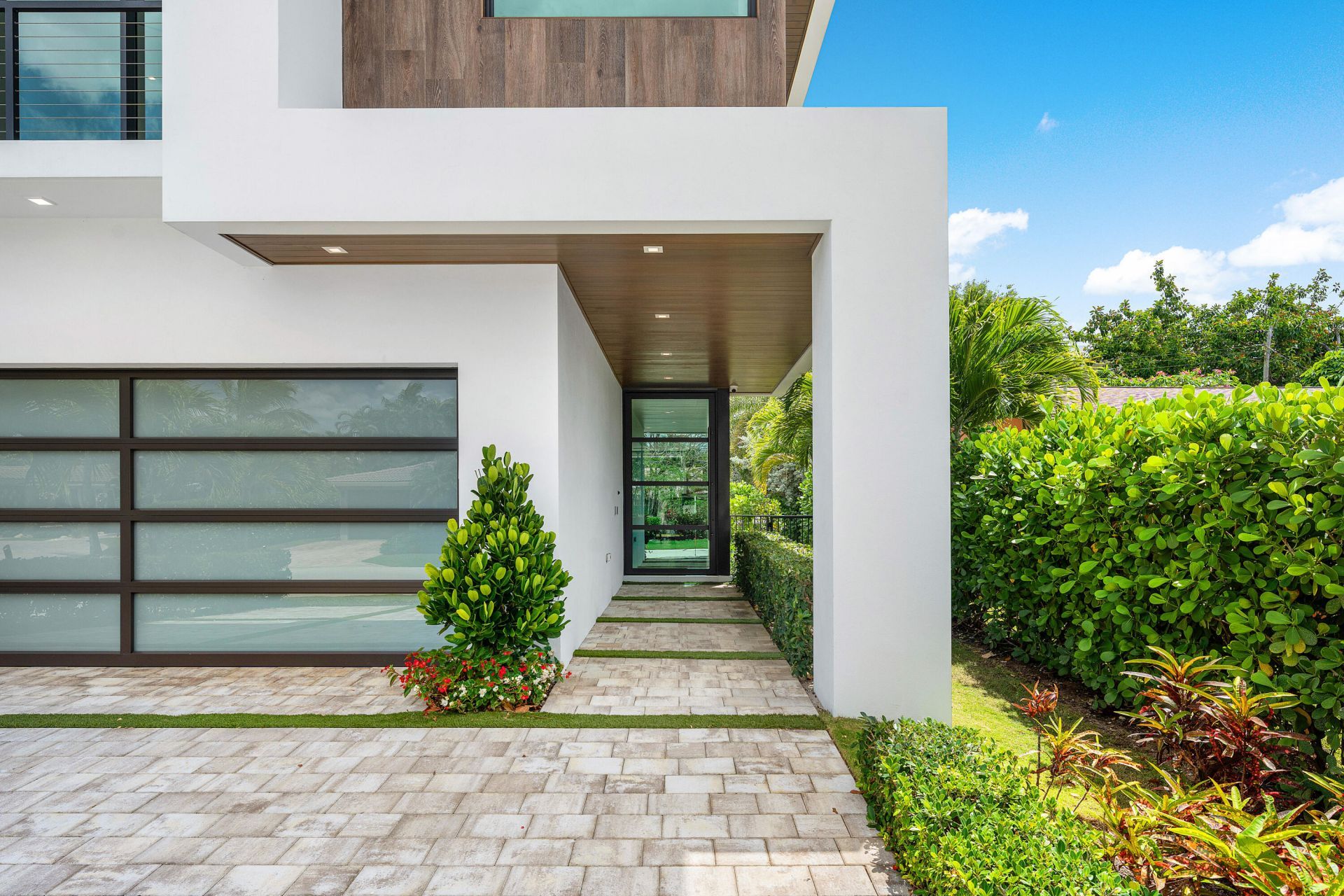 320 NE Wavecrest Way, Boca Raton, FL 33432 Photo