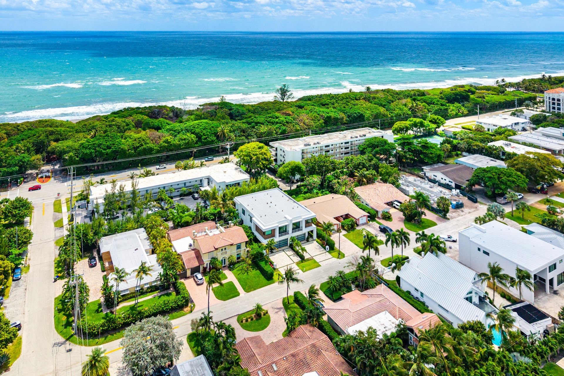 320 NE Wavecrest Way, Boca Raton, FL 33432 Photo
