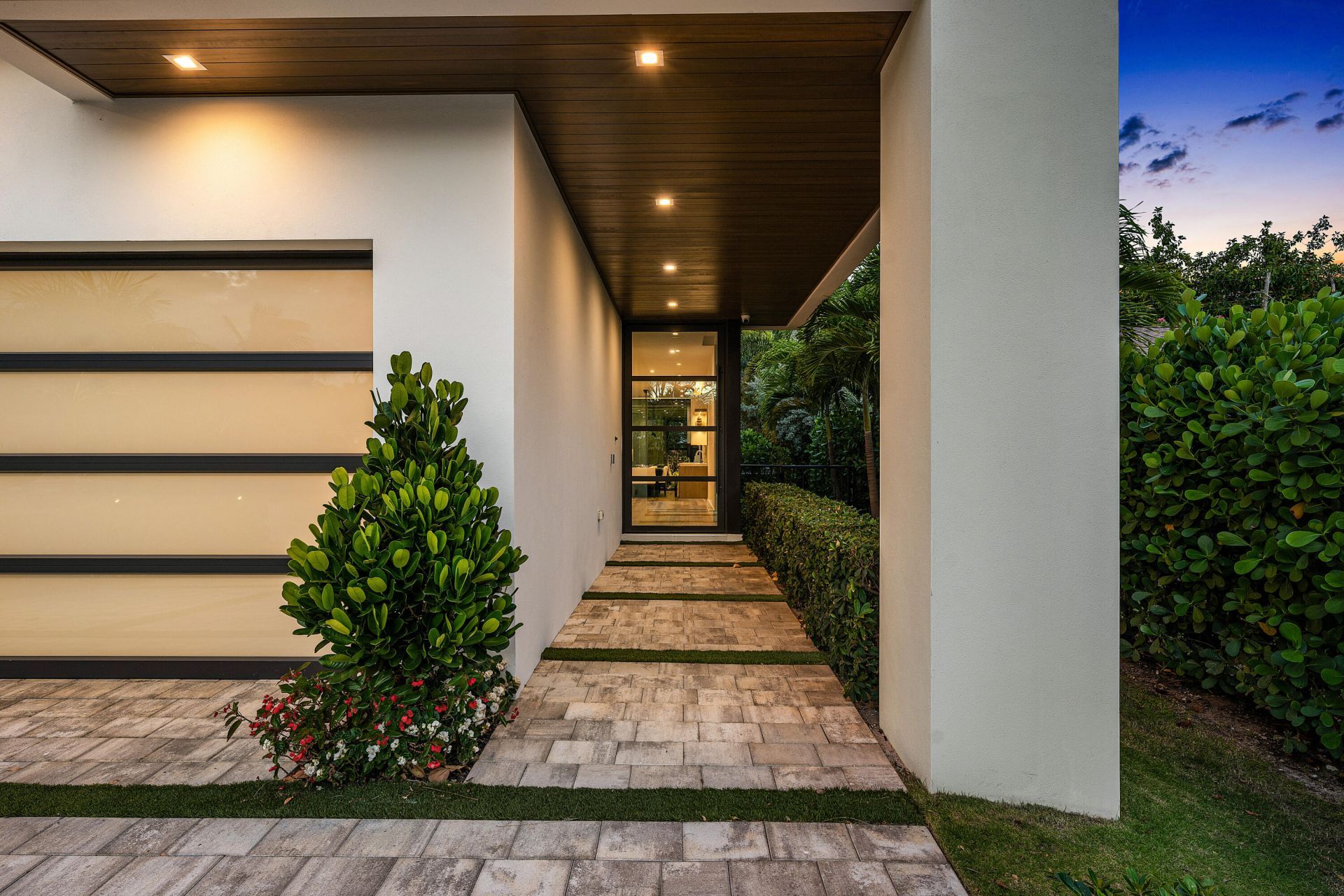 320 NE Wavecrest Way, Boca Raton, FL 33432 Photo