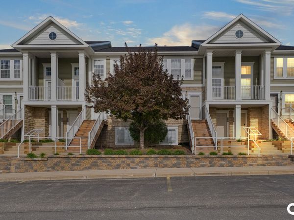 4874 Ausable River Drive, Unit 7, Wyoming, MI 49418