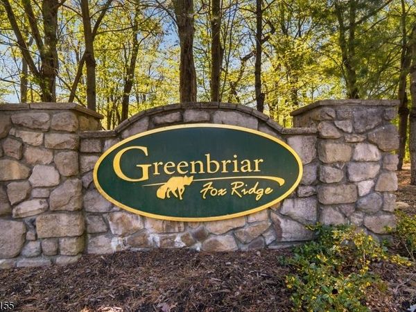 6102 Veterans Dr, Rockaway, NJ 07885