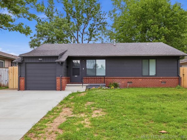 15 E 44th Street , Tulsa, OK 74105