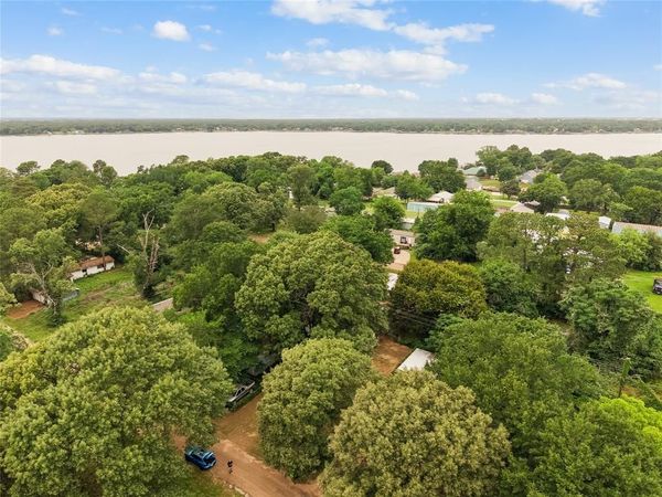 117 Crestwood Drive, Mabank, TX 75156