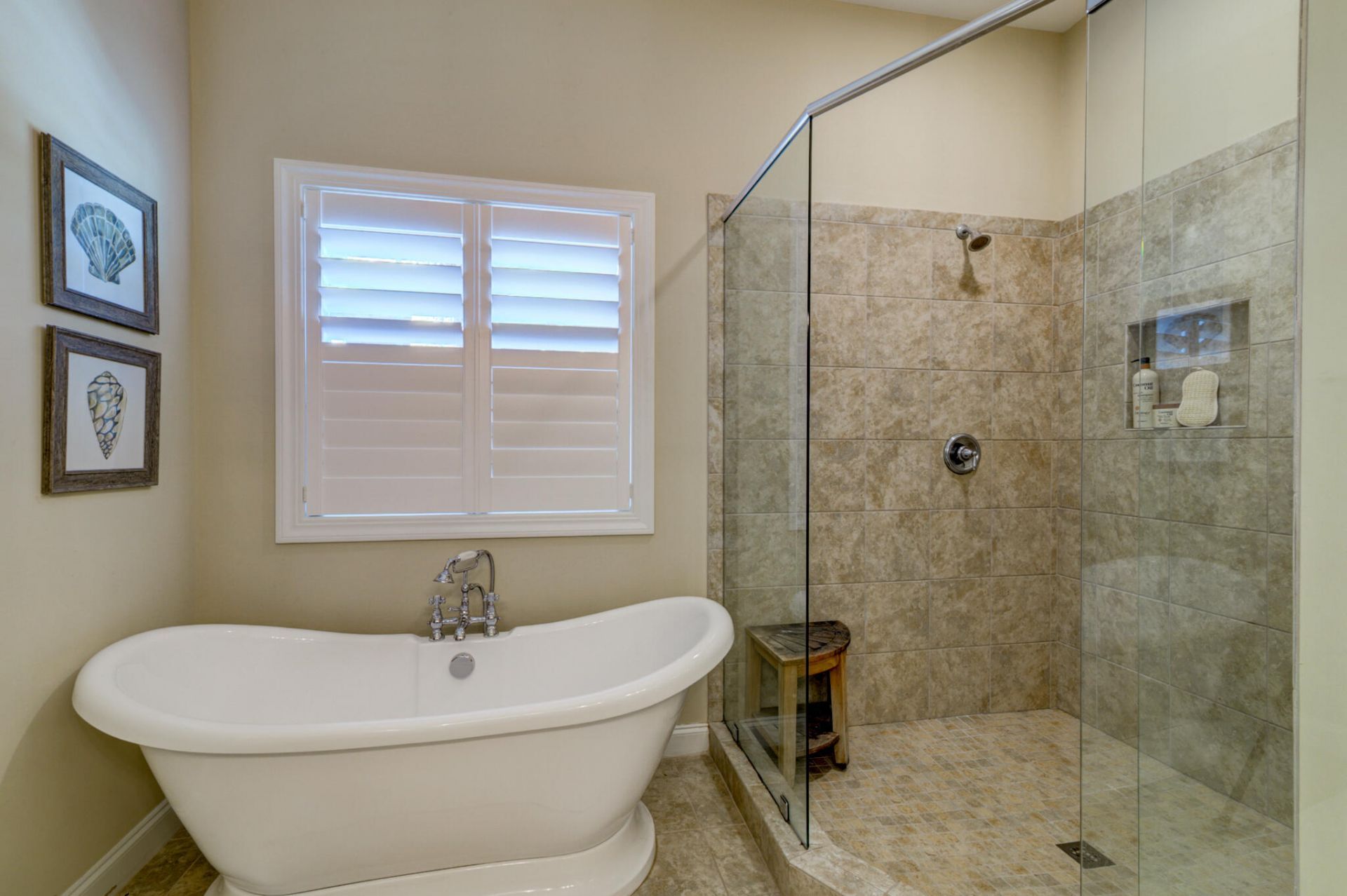 5551 Crescent View Drive Photo 23