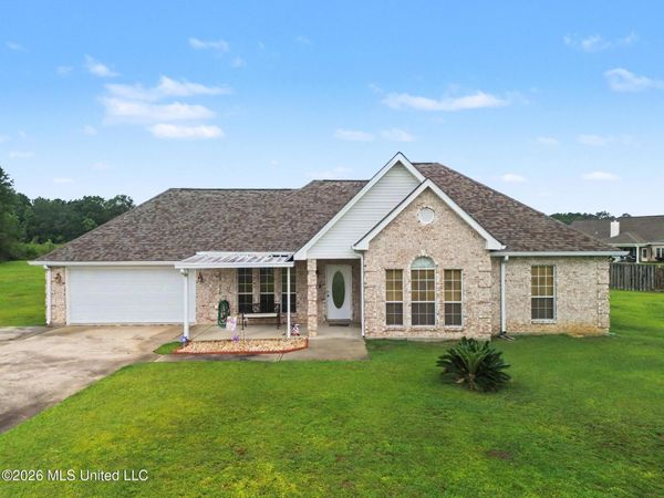 25 Apache Drive, Picayune, MS 39466