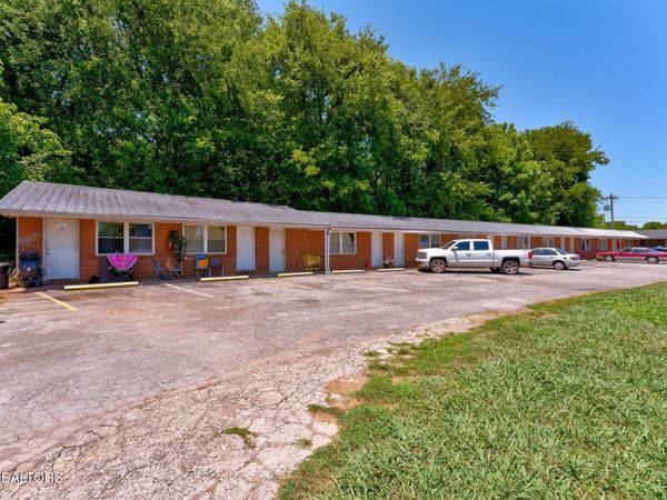 20370 W Lee Hwy, Philadelphia, TN 37846