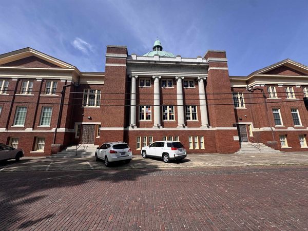 901 Jefferson Avenue, Huntington, WV 25704