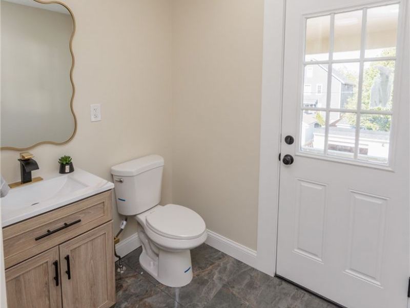 1272 Warren Road, Lakewood, OH 44107 Photo 36
