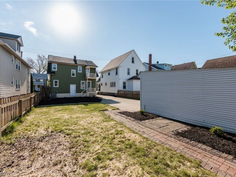1272 Warren Road, Lakewood, OH 44107 Photo 5