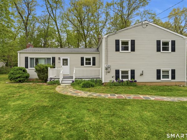 886 Overhill, Suffield, CT 06078