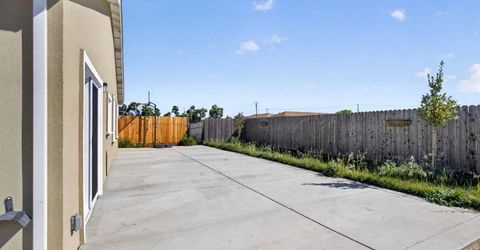 5955 Cortes Ct, Sacramento, CA 95824 Photo