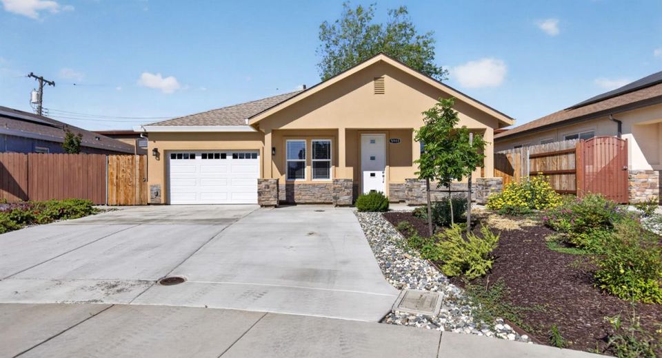 5960 Cortes Ct, Sacramento, CA 95824 Photo