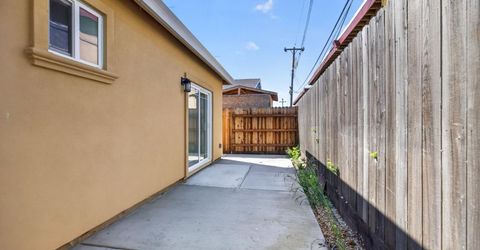 5960 Cortes Ct, Sacramento, CA 95824 Photo