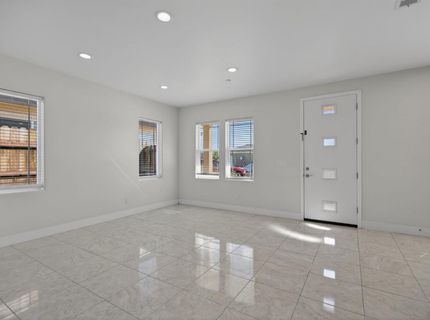 5960 Cortes Ct, Sacramento, CA 95824 Photo