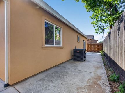 5960 Cortes Ct, Sacramento, CA 95824 Photo