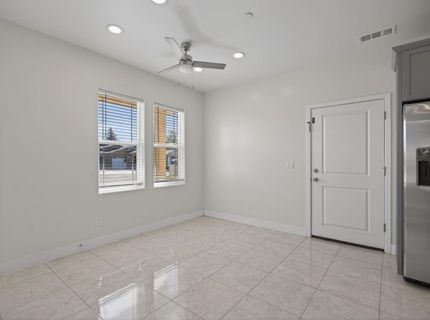 5960 Cortes Ct, Sacramento, CA 95824 Photo