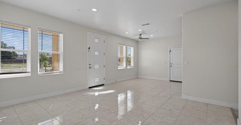 5960 Cortes Ct, Sacramento, CA 95824 Photo