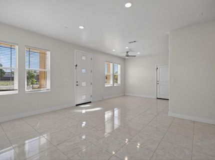 5960 Cortes Ct, Sacramento, CA 95824 Photo